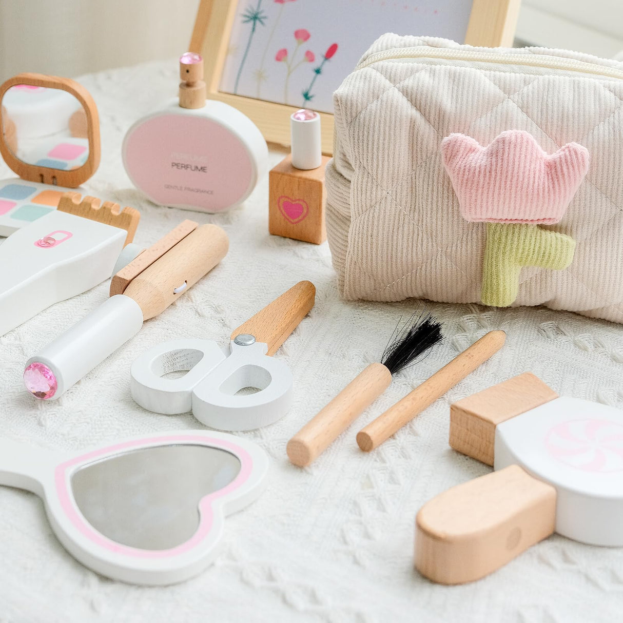 16Pcs Wooden Makeup Kit Toy for Toddlers, Pretend Play Beauty Salon Set with Styling Tools, Cosmetics and Storage Bag for Kids Age 3+ Gserin