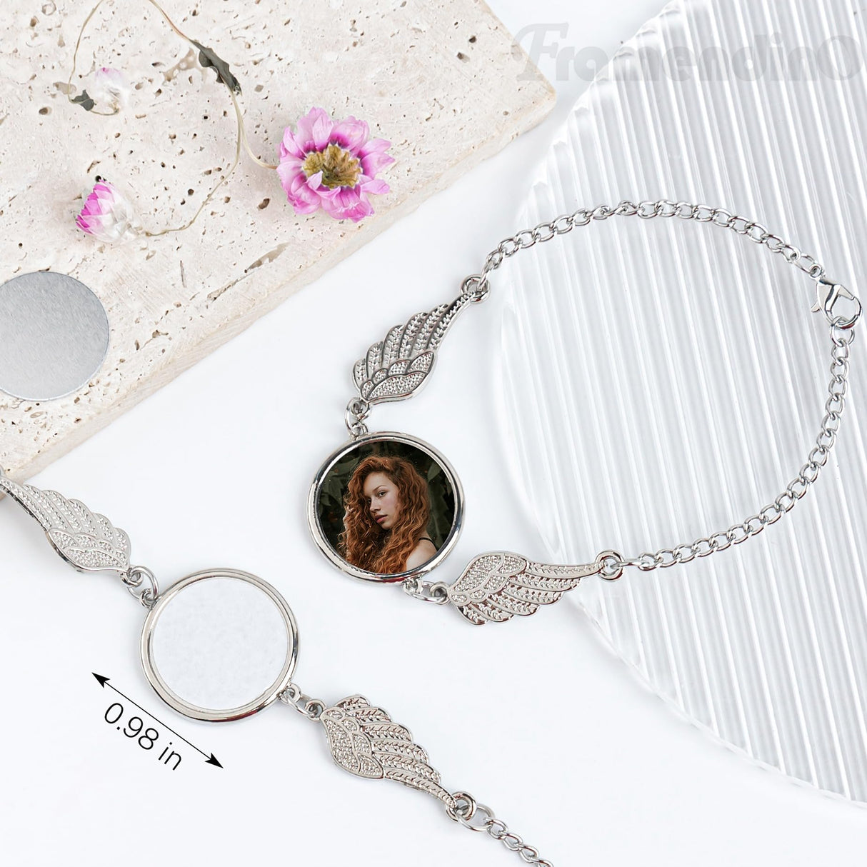 Framendino, 4 Set Sublimation Angel Wing Bracelets Blanks Heat Transfer Bracelet Adjustable Round Photo Bezel Tray Personalized Round Picture Bracelet Craft Setting for Women Framendino