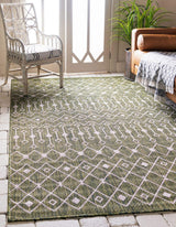 Unique Loom Outdoor Trellis Collection Area Rug - Tribal Trellis (5' 1" x 8' Rectangle, Green/ Natural) Unique Loom