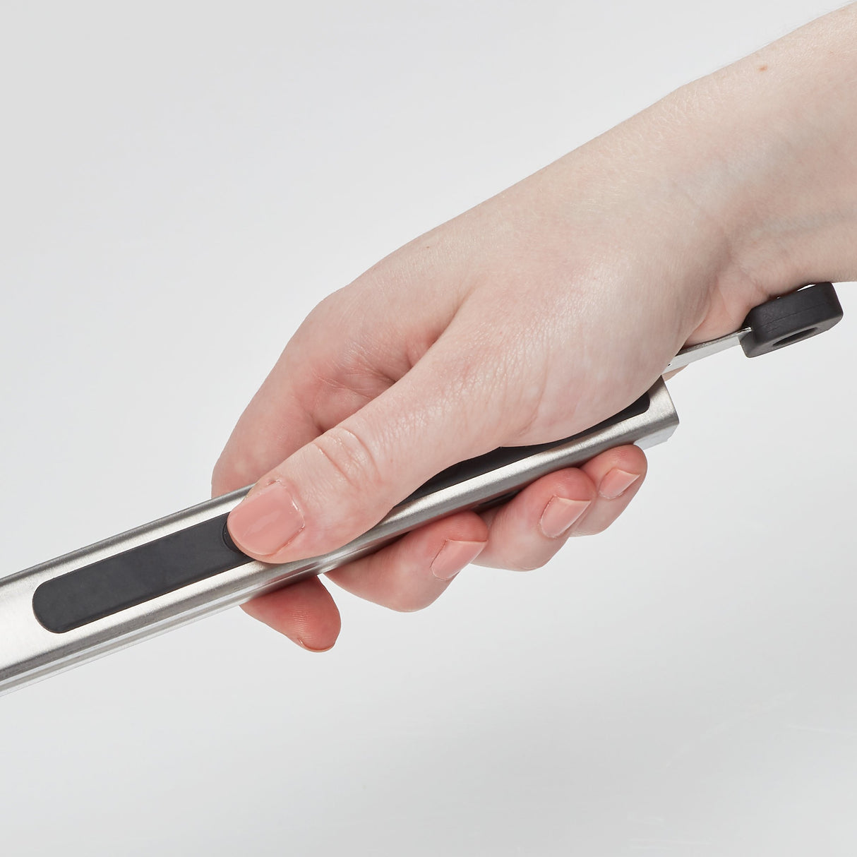 Farberware 5216358 Professional Stainless Steel and Heat Resistant Nylon Locking Kitchen Tongs with Silicone Tips, 12-Inch Farberware