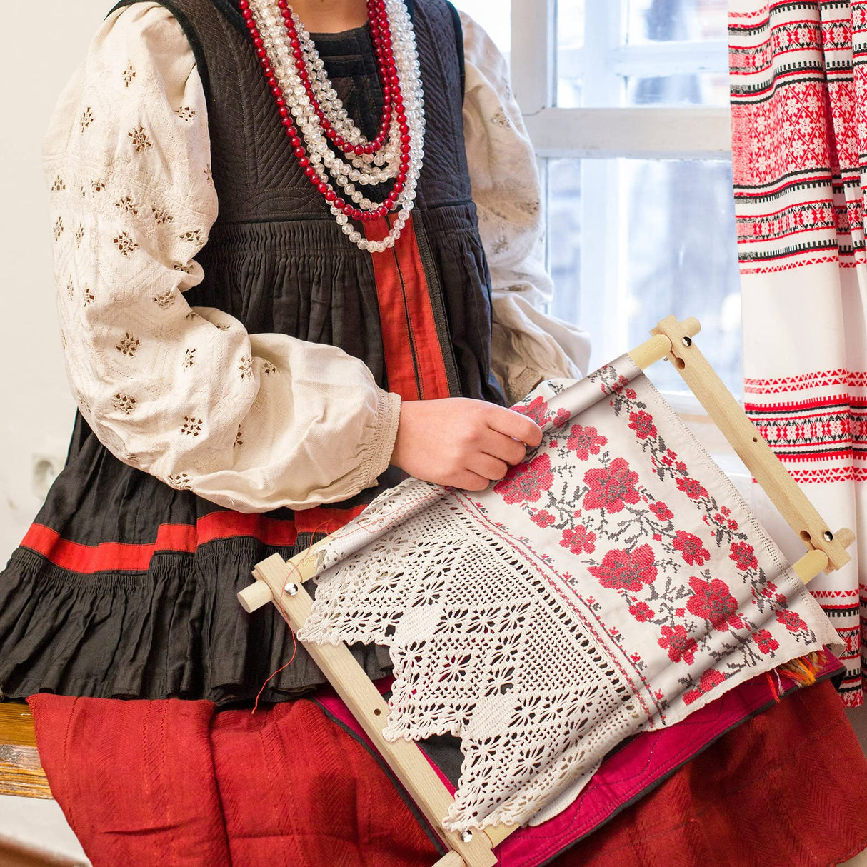 Needlepoint Embroidery Tapestry Scroll Frame Cross Stitch Frame Wooden Needlepoint Stretcher Wood Needlework Quilting Hoop Stand Stitching Holder Tool for Sewing, 12 x 21 Inch Yookeer