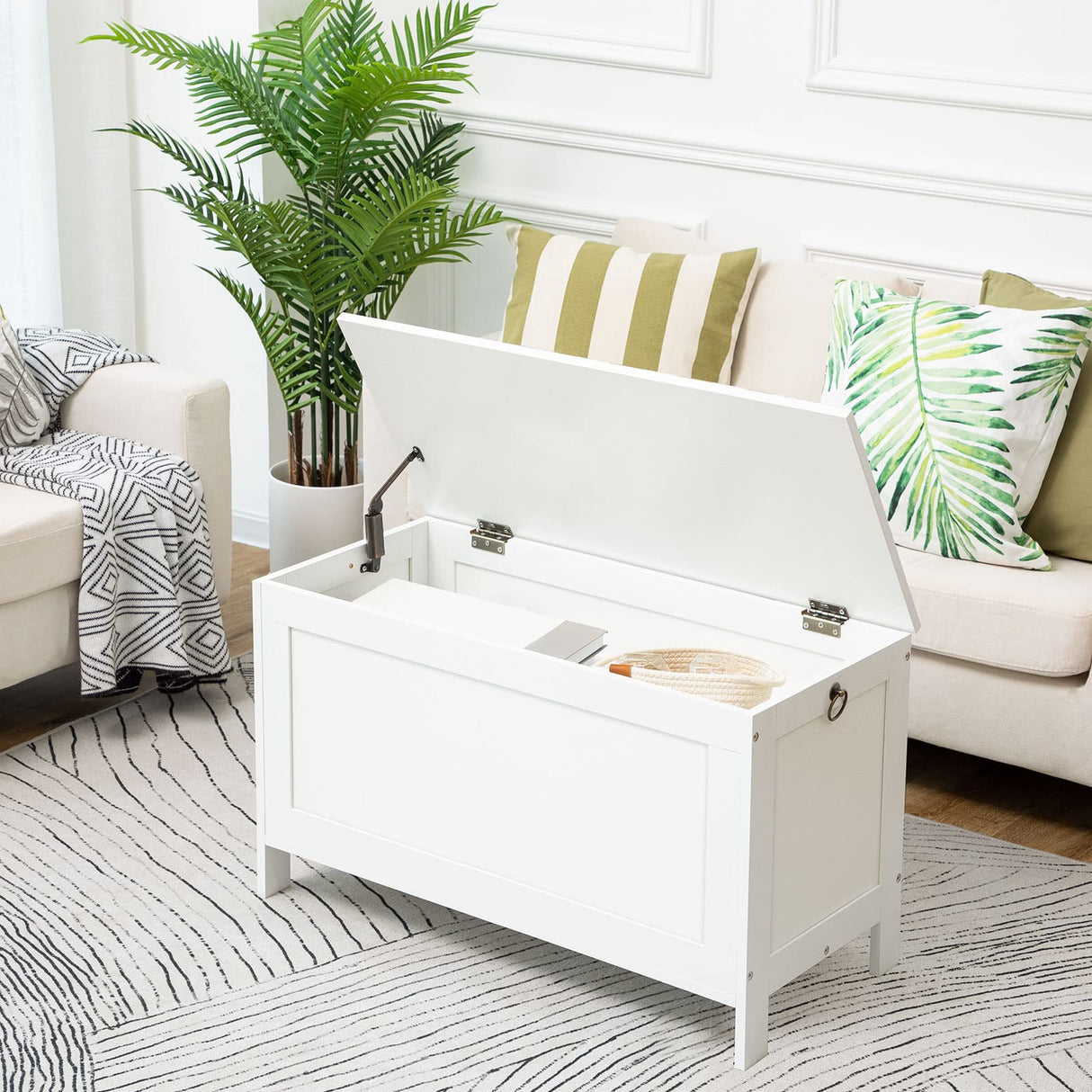 HOOBRO Toy Box, Retro Wooden Look Storage Chest with Safety Hinge, Entryway Storage Bench Supports 220 lb, 29.9 x 15.7 x 18.9 Inches Toy Chest Organizer, Easy Assembly (White) WT75CW01G1 HOOBRO