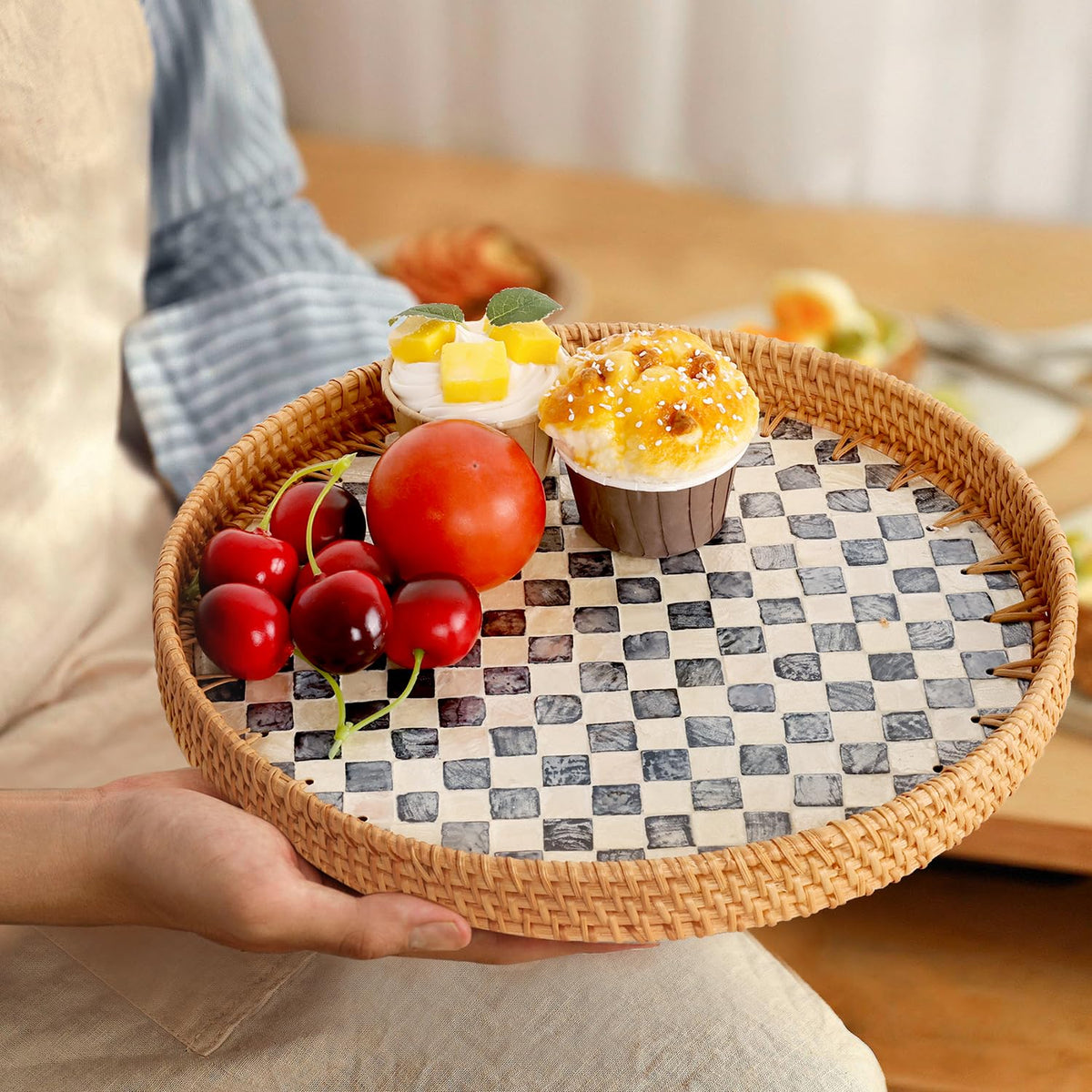 Tynulox Round Rattan Tray with Mother of Pearl Inlay, Rattan Serving Tray for Coffee, Bread, Fruits, Decorative Wicker Tray for Table Decor, Home Decor, Kitchen Island Decor(Round Checkerboard, 11.8") Tynulox