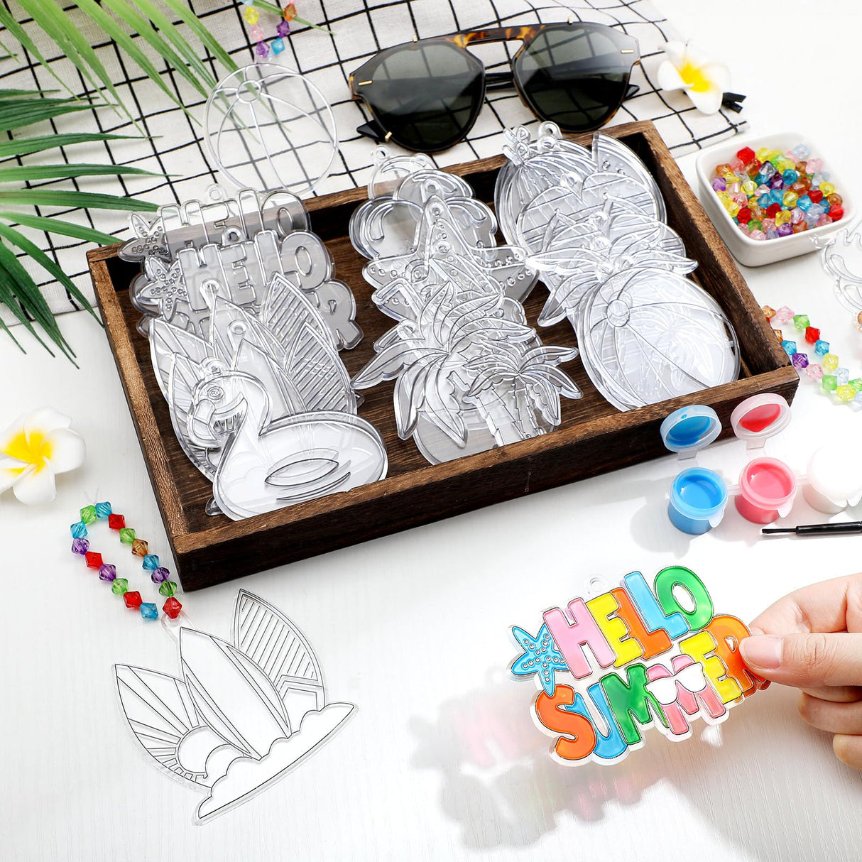 Sonwyoung 30 Sets Suncatchers Craft Kits, DIY Glow in The Dark Suncatcher Kits Stained Glass Window Paint Art for Classroom Party Activities Art Craft Party Favors(Summer) Sonwyoung