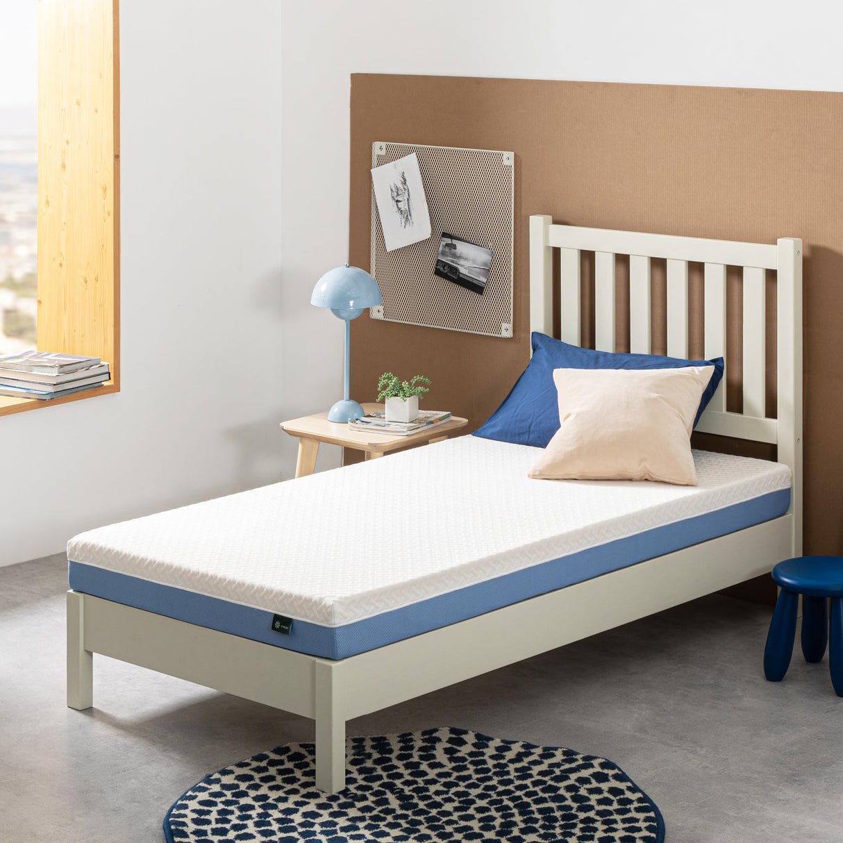 ZINUS 5 Inch Cooling Essential Memory Foam Mattress [New Version], Twin, Fiberglass Free, Medium Feel, Cooling Airflow Memory Foam, Certified Safe Foams & Fabric, Mattress in A Box Zinus