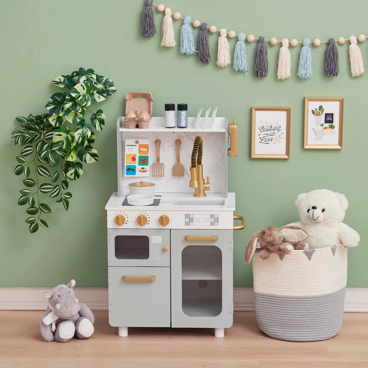 Teamson Kids Little Chef Memphis Small Wooden Play Kitchen with Interactive, Realistic Features, and 16 Kitchen Accessories - for 3yrs and up, Pretend Play House, Restaurant - Gray/Gold/Faux Marble Teamson Kids