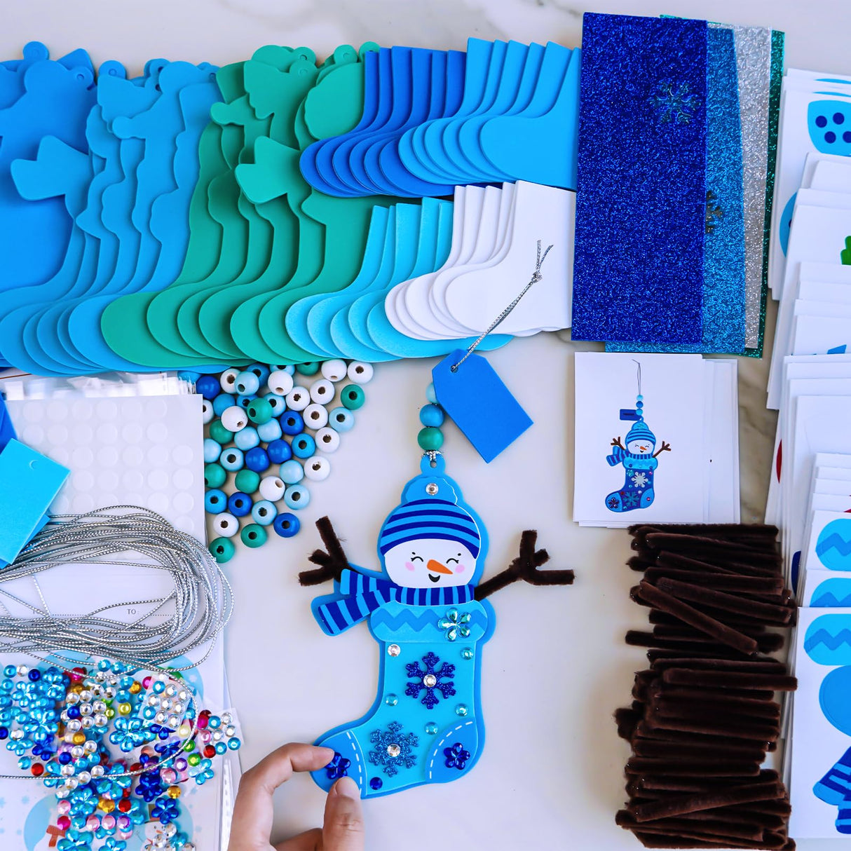 Winlyn 24 Sets Christmas Craft Kits Winter Crafts DIY Snowman Stocking Ornaments Decorations Snowman Snowflakes Foam Stickers Arts and Crafts for Kids Classroom Art Activities Holiday Party Favors Winlyn