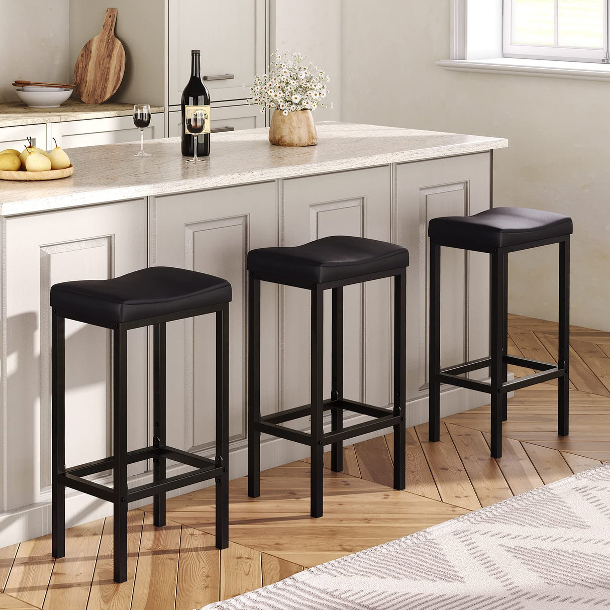 HOOBRO Bar Stools, Set of 2 Bar Chairs, Counter Height Stools, Saddle Stools with Curved Surface, Kitchen Stools, 24.8 Inches, 2.4" Thick Upholstery, for Kitchen, Dining Room, Cafe Black BB10BY01 HOOBRO