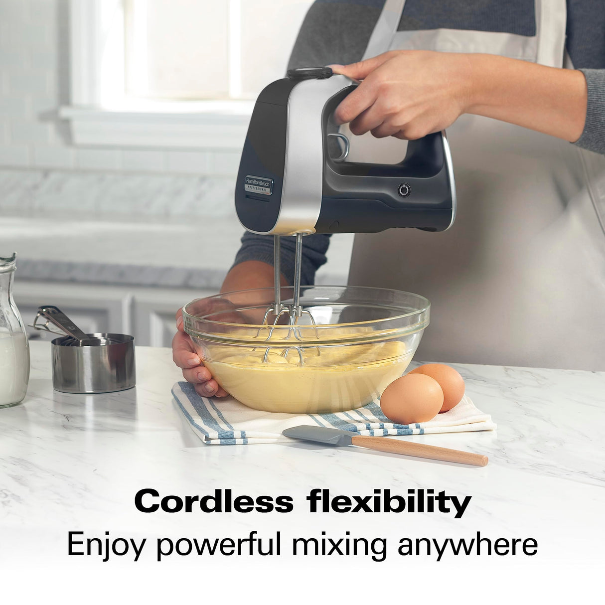 Hamilton Beach Professional Cordless Electric Hand Mixer with Infinite Speed Control, Powerful DC Motor for Effortless Mixing, Quick Recharging, LCD Screen, Whisk, Storage Case, Black (62673) Hamilton Beach Professional
