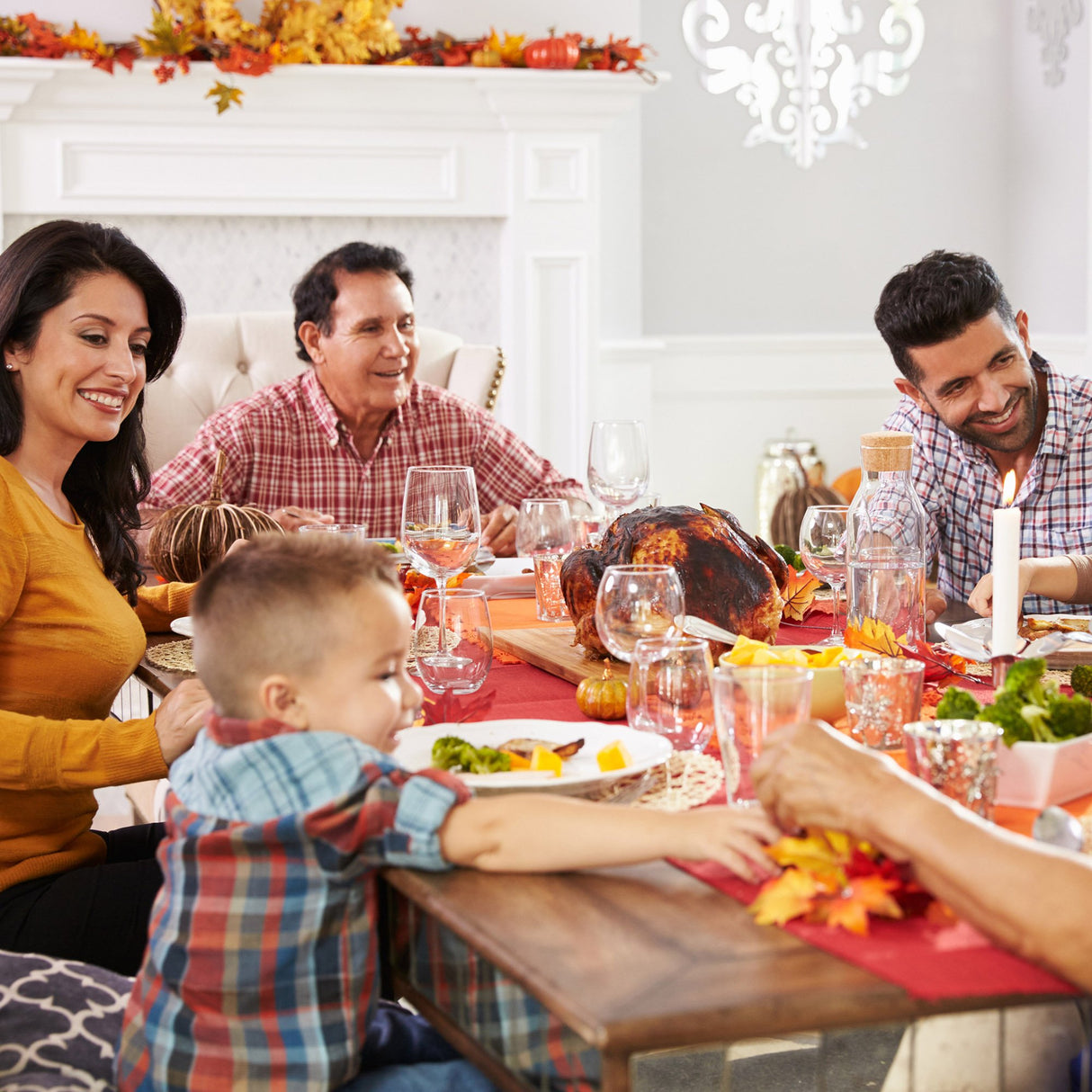 Electric Carving Knife - 8-Inch Serrated Stainless-Steel Blade Cutter with Comfort Grip Handle for Slicing Turkey and Meat by Classic Cuisine (Black) Classic Cuisine