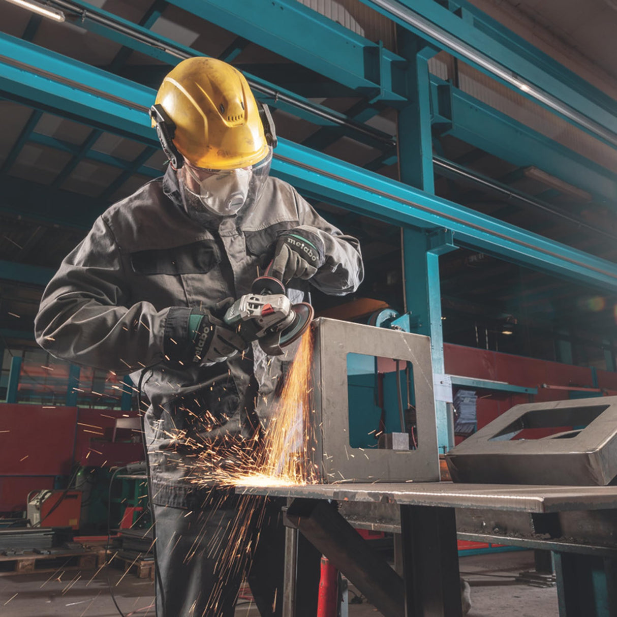 Metabo 4-1/2-5-Inch Angle Grinder, 11 Amp, 11,000 RPM, Lock-on Slide Switch, Made in Germany, W 11-125 Quick, 603623420, Green Metabo