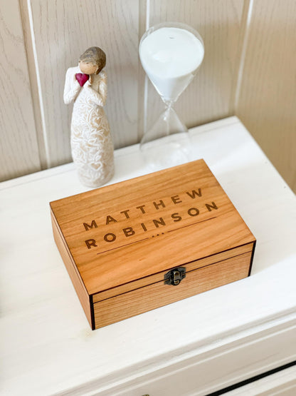 Personalized wooden name box for memories, keepsake - Christmas gift, present for Him, Boyfriend, Boy, Guy, Groomsmen, Friend for Birthday (Oak) - WoodArtSupply