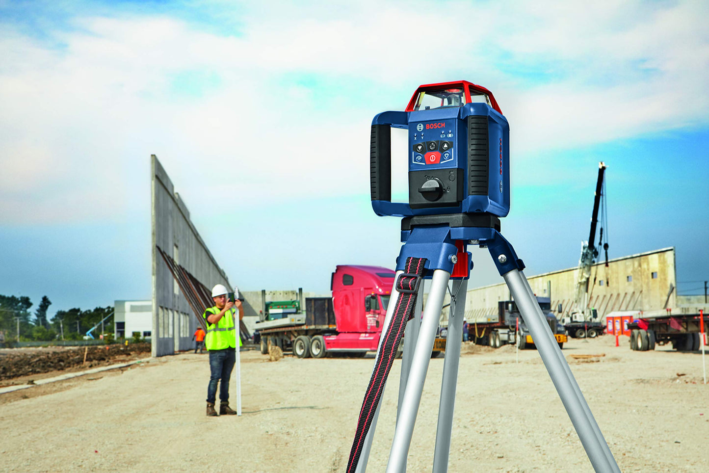 BOSCH LR20 1000 ft Red and Green-Beam Rotary Laser Receiver, Includes Mounting Bracket & 2 AA Batteries - WoodArtSupply