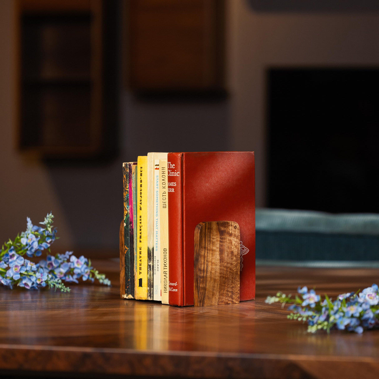 TILISMA Wooden Single Book End | Handmade Walnut Book Ends for Shelves | Wood Bookends for Heavy Books | Decorative Slim Bookend for Desk | Modern Book Stopper | Book Accessories for Readers (Single) TILISMA