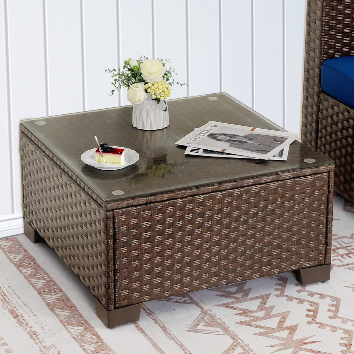 Rattaner Patio Furniture Wicker Coffee Table Outdoor Garden Square Side Table with Tempered Glass Top Brown Rattaner
