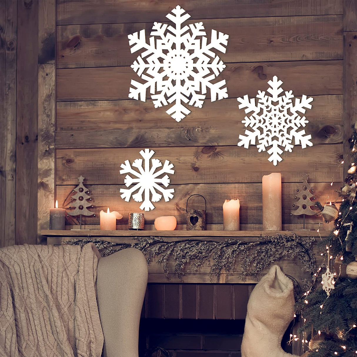 Jetec 3 Pieces Christmas Snowflake Wooden Sign Decoration for Wall Snowflake Shape Sign 3 Sizes Snowflake Hanging Plaques Rustic Wood Wall Holiday Decor for Bedroom Living Room (White, Vivid Style) Jetec