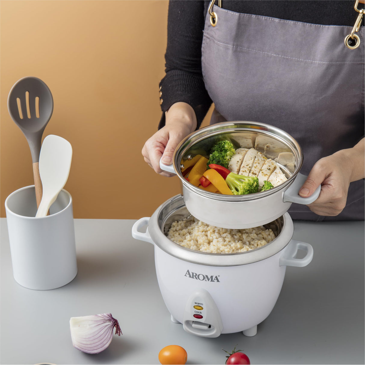 Aroma Housewares 6-Cup (Cooked yield ) / 1.2Qt. Select Stainless Pot-Style Rice Cooker, & Food Steamer, One-Touch Operation, White AROMA