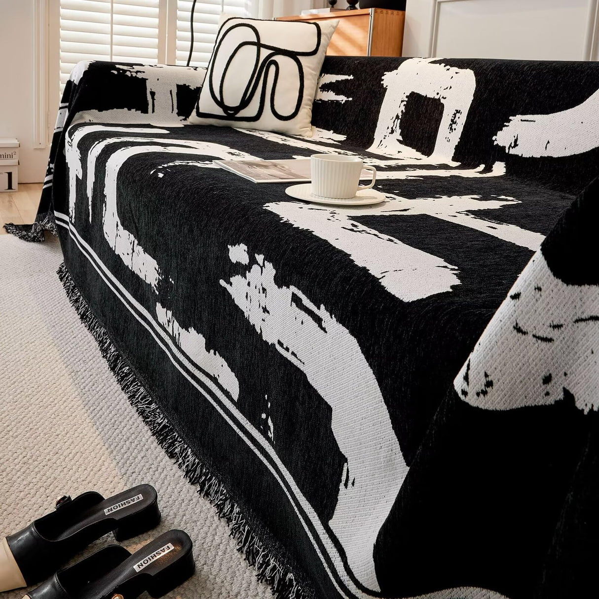 VClife Boho Couch Cover Black and White Sofa Cover Thick Non-Slip Chenille Couch Cover for 3 Cushion Couch Sofa (71" X 134") Pet-Friendly Breathable L Shape Sofa Cover Loveseat Cover with Tassel VClife