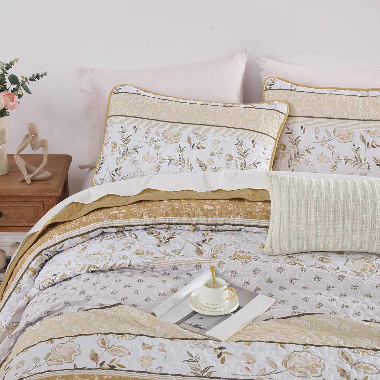 WONGS BEDDING Boho Floral Quilt Set King Size, Brown Patchwork Quilt Bedspread with Flower Botanical Leaves Printed, 3 Pieces Farmhouse Bedding Set for All Season(104"x90") WONGS BEDDING