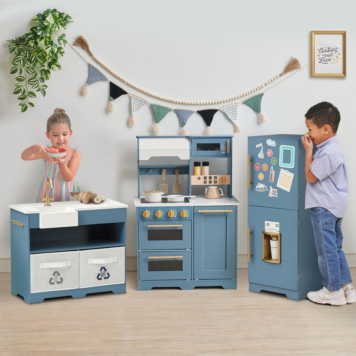 Teamson Kids Little Chef Atlanta Large Modular Wooden Play Kitchen with Interactive, Realistic Features, and 17 Kitchen Accessories, for 3yrs and up, Blue/White/Gold Teamson Kids