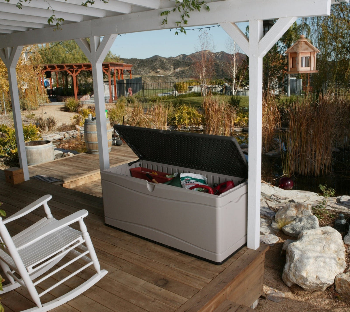 Lifetime 60012 Extra Large Deck Box, 130 Gallon, Desert Sand/Brown Lifetime