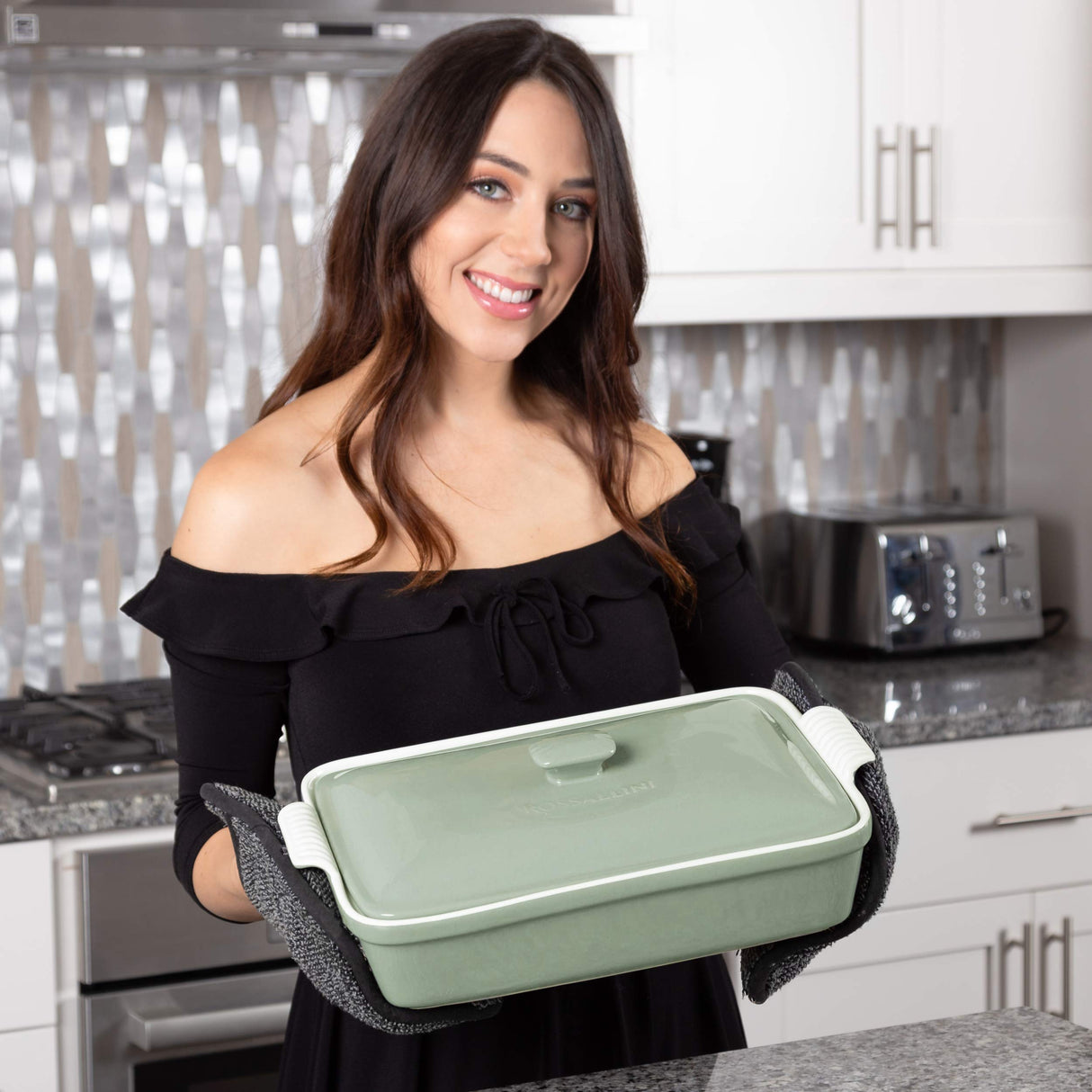 ROSSALLINI Stoneware Casserole Dish Bakeware Set with Lid, Covered Rectangular Dinnerware, Extra Large 4.23 Quart, 13 by 9 Inch, Verde Salvia [Sage Green] ROSSALLINI