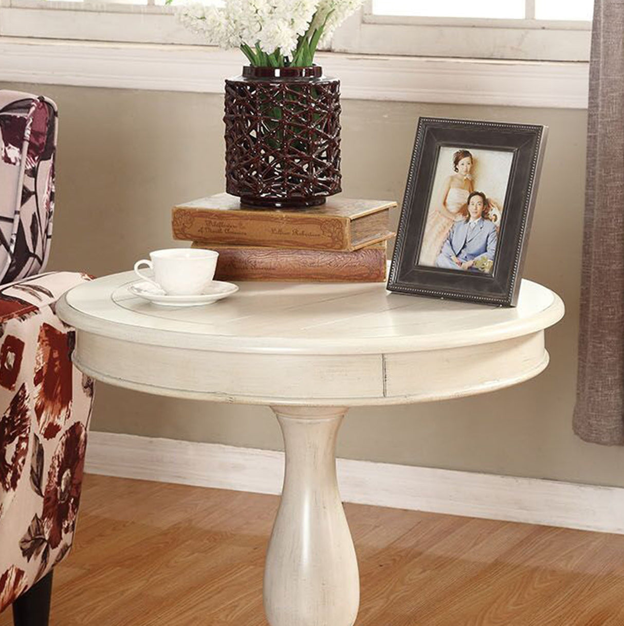 Roundhill Furniture Rene Round Wood Pedestal Side Table, Single, Antique White Roundhill Furniture