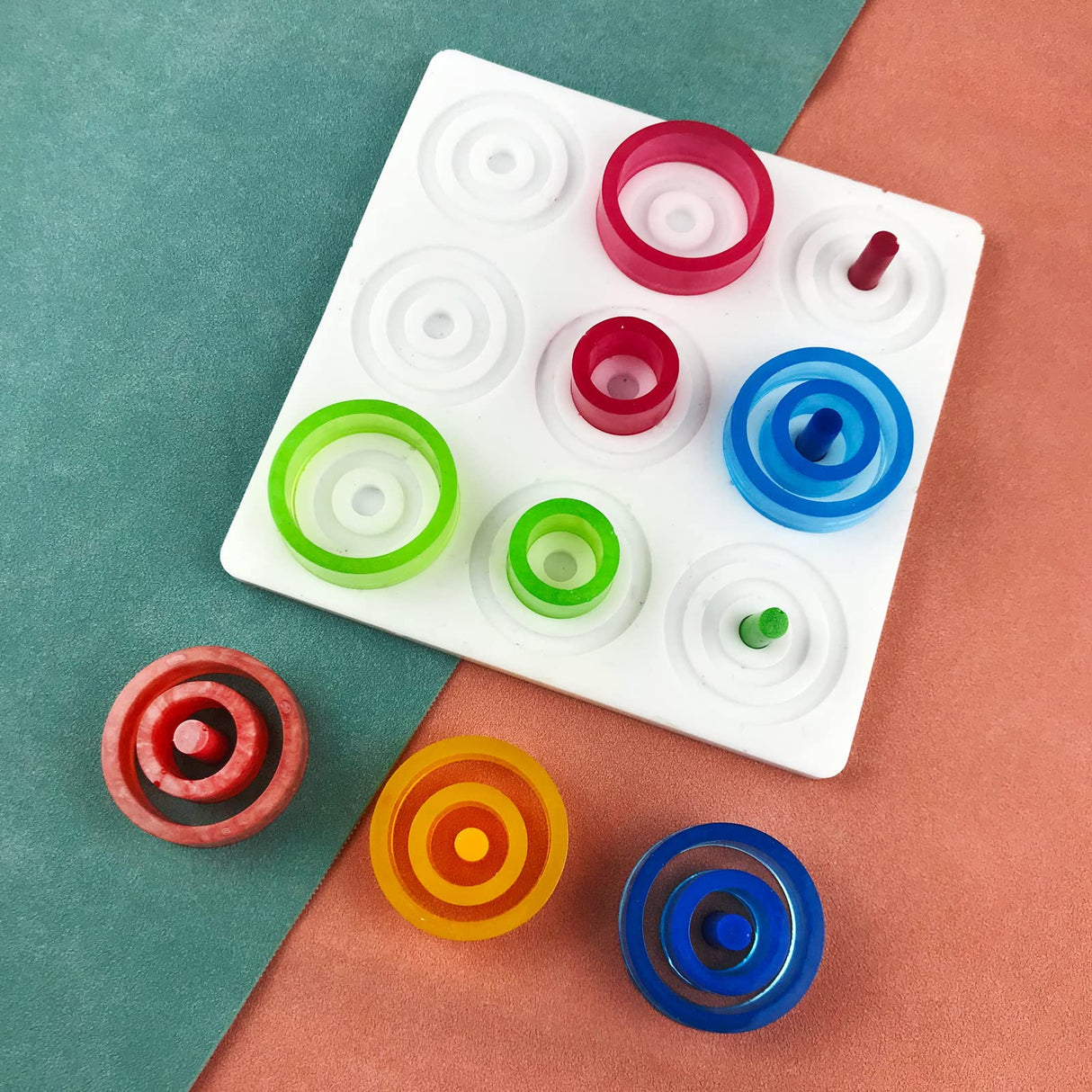 Surakey 4 Pieces Resin Board Game Silicone Mold White Epoxy Puzzle Chess Casting Mold Parent-Child Game Chess Making Tool DIY Table Game Handicrafts Gift for Home Decor Surakey