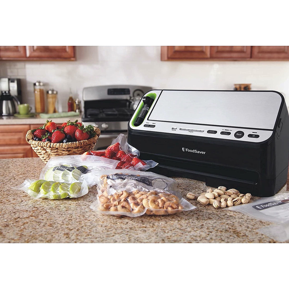FoodSaver V4400 2-in-1 Vacuum Sealer Machine with Automatic Vacuum Sealer Bag Detection and Starter Kit FOODSAVER