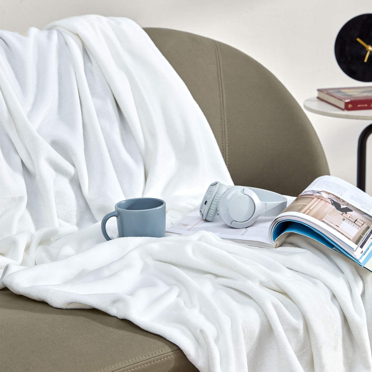 SLEEP ZONE Flannel Fleece Baby Sublimation Blanket 30x40 Inches - Soft Fuzzy Plush White Kids Bed Travel Blanket Throw for Girls, Boys, Toddlers, Puppies SLEEP ZONE