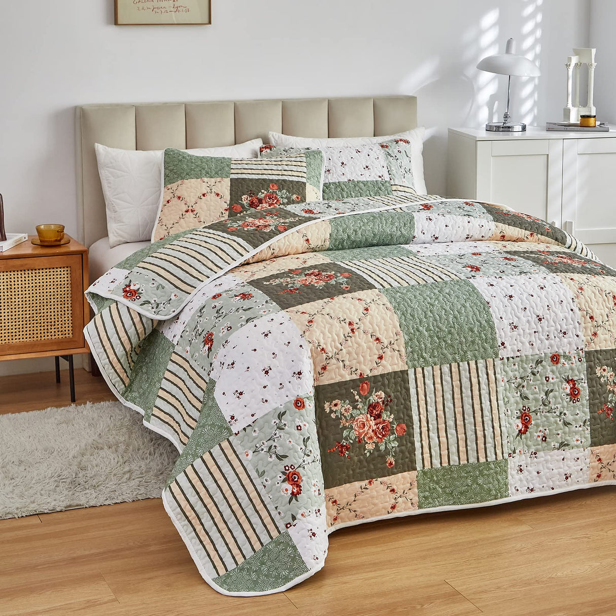 Patchwork Quilt Set Full/Queen Size, 3 Pieces Green Floral Plaid Summer Bedspread Coverlet Set, Soft Microfiber Reversible Lightweight Bed Cover for All Season (90" x 90", 1 Quilt+ 2 Pillow Shams) Flysheep