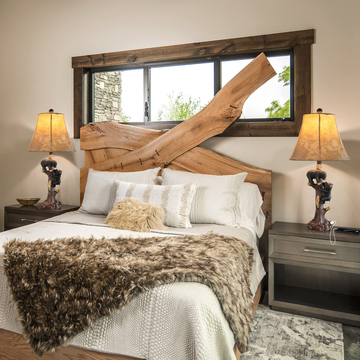 LOKHOM Climbing Bears Rustic Western Table Lamp Set of 2, 26" Rustic Bedside Lamp with USB & TypeC Charging Port, Natural Bears Table Lamp for Bedroom Living Room Foyer Office Valentine's Day Gift LOKHOM