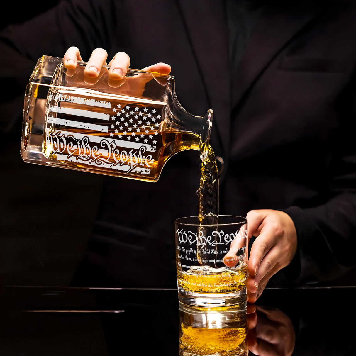 Whiskey Decanter Set for Men, We The People Decanter Set with Glasses, Engraved American Flag Decanter for Liquor Bourbon Gifts for Men Unique Birthday Father's Day Gifts for Men Dad YJGS