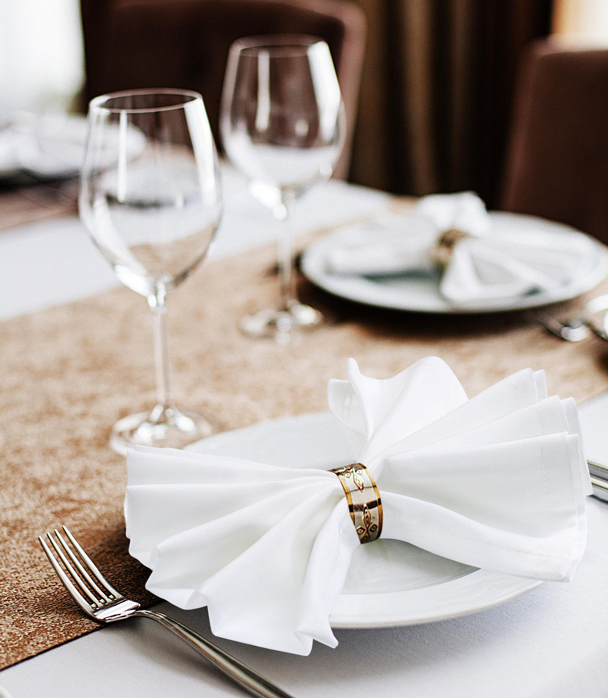 Utopia Home [24 Pack, White] Cloth Napkins 17x17 Inches, 100% Polyester Dinner Napkins with Hemmed Edges, Washable Napkins Ideal for Parties, Weddings and Dinners Utopia Home