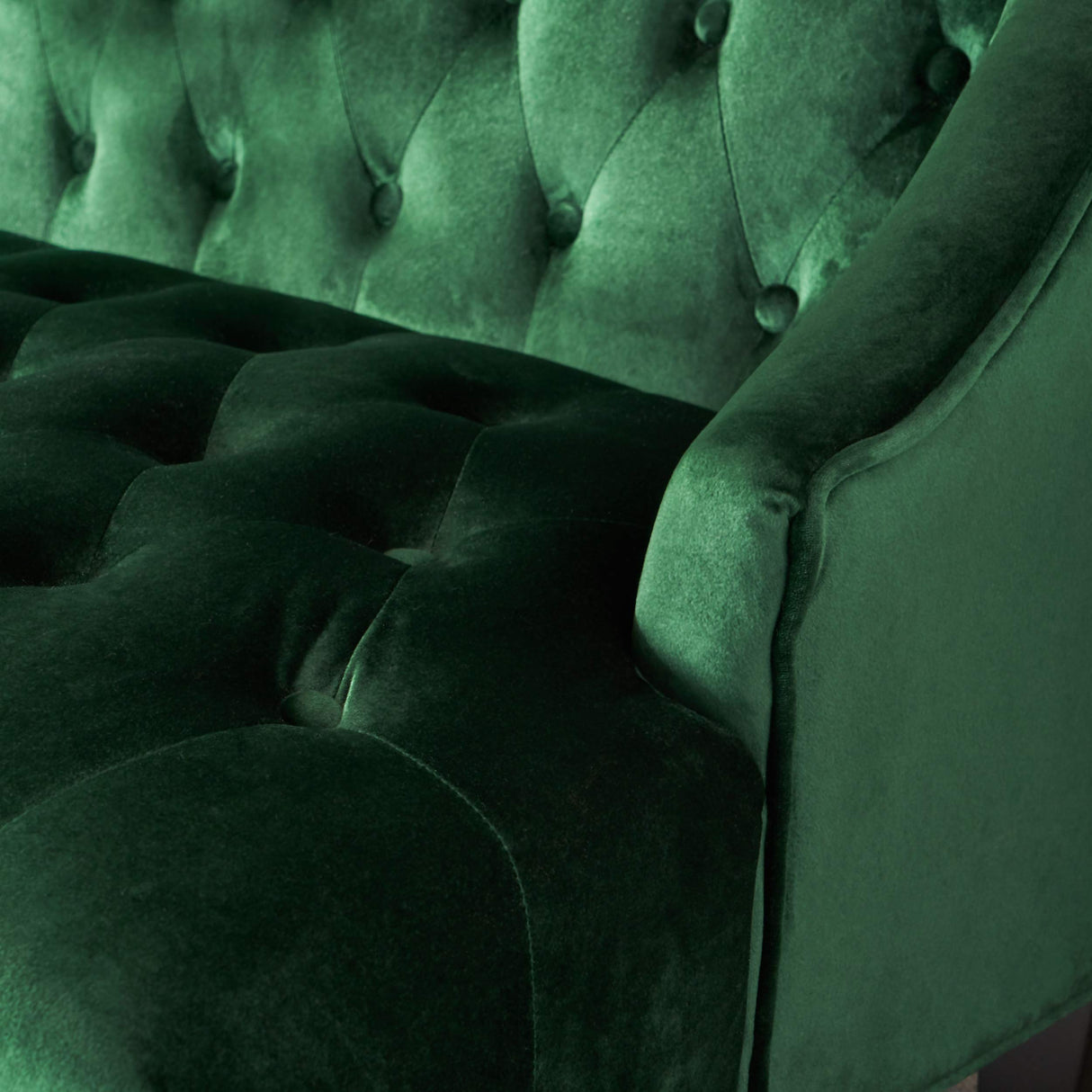 Christopher Knight Home Leora Modern Glam Tufted Velvet Wingback Loveseat, Emerald / Dark Brown Christopher Knight Home