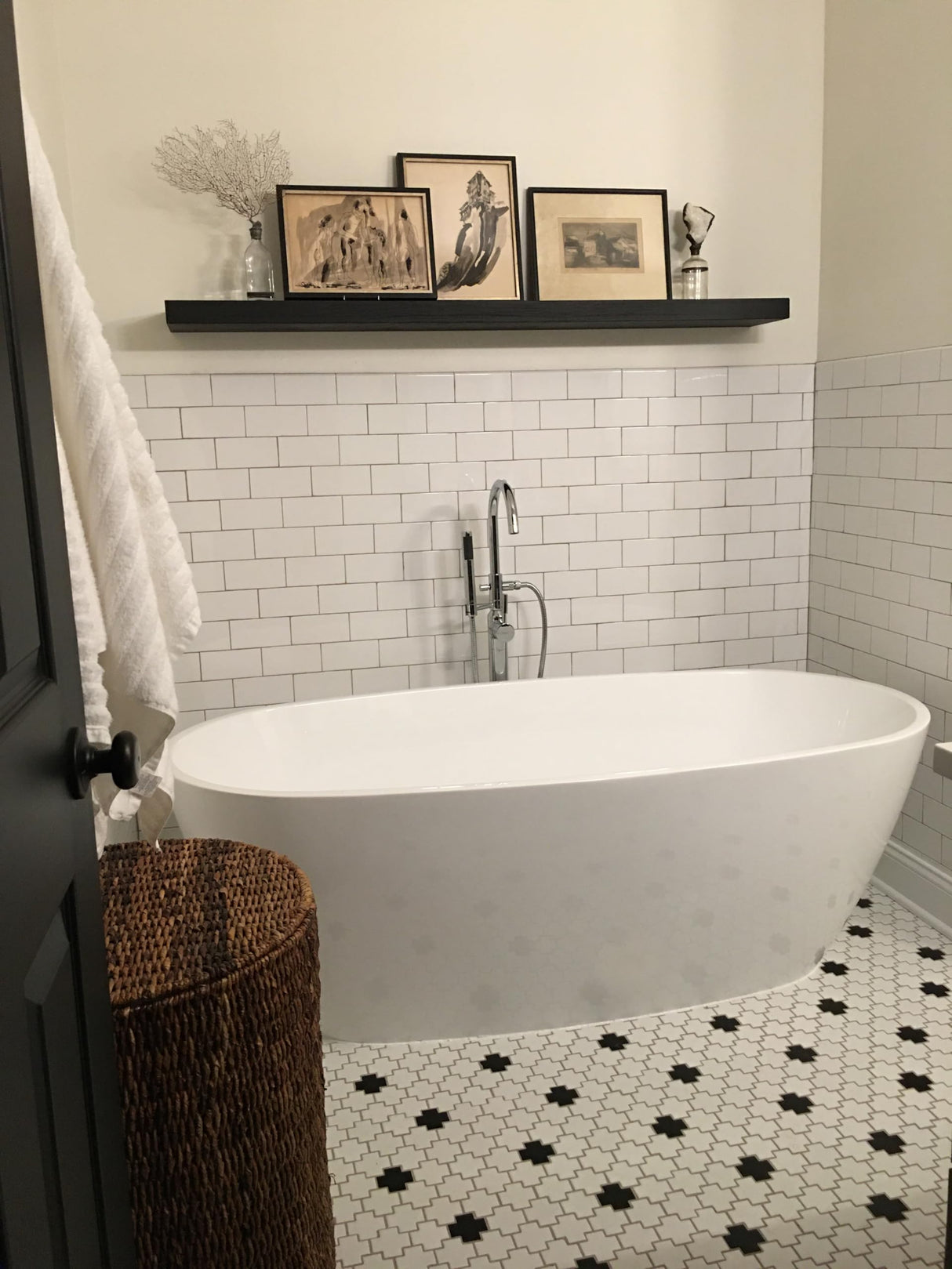 Joel's Antiques - 60 Inch Wooden Floating Shelves for Wall - Made of Natural Wood - Long Heavy Duty Rustic Fireplace Mantel & Book Shelf - Perfect for Living Room - Black 60x8x2 in joelsantiques