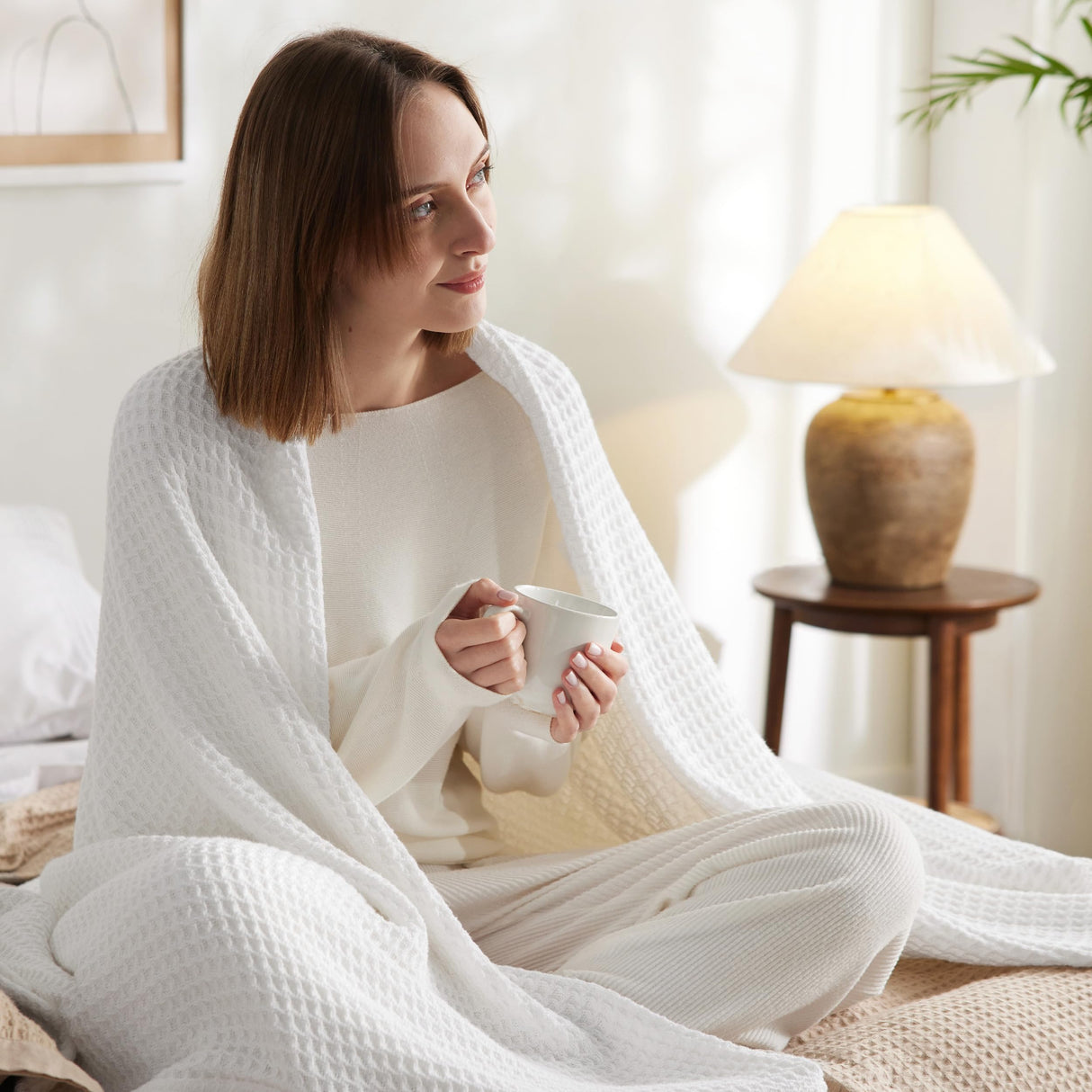 Bedsure 100% Cotton Large Throw Blanket for Couch - Waffle Weave White Throw Blanket for Bed, Lightweight and Soft Fall Throw Blanket for Office, 50x70 inches Bedsure