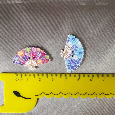 4 Pieces Fan Needle Minders, Magnetic Needle Nanny, Cross Stitch Embroidery Needlework Accessories DPXWCCH