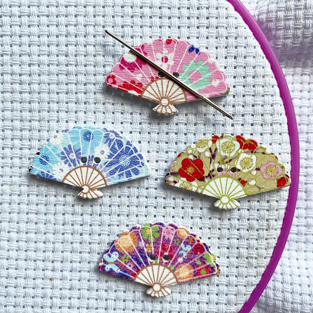 4 Pieces Fan Needle Minders, Magnetic Needle Nanny, Cross Stitch Embroidery Needlework Accessories DPXWCCH