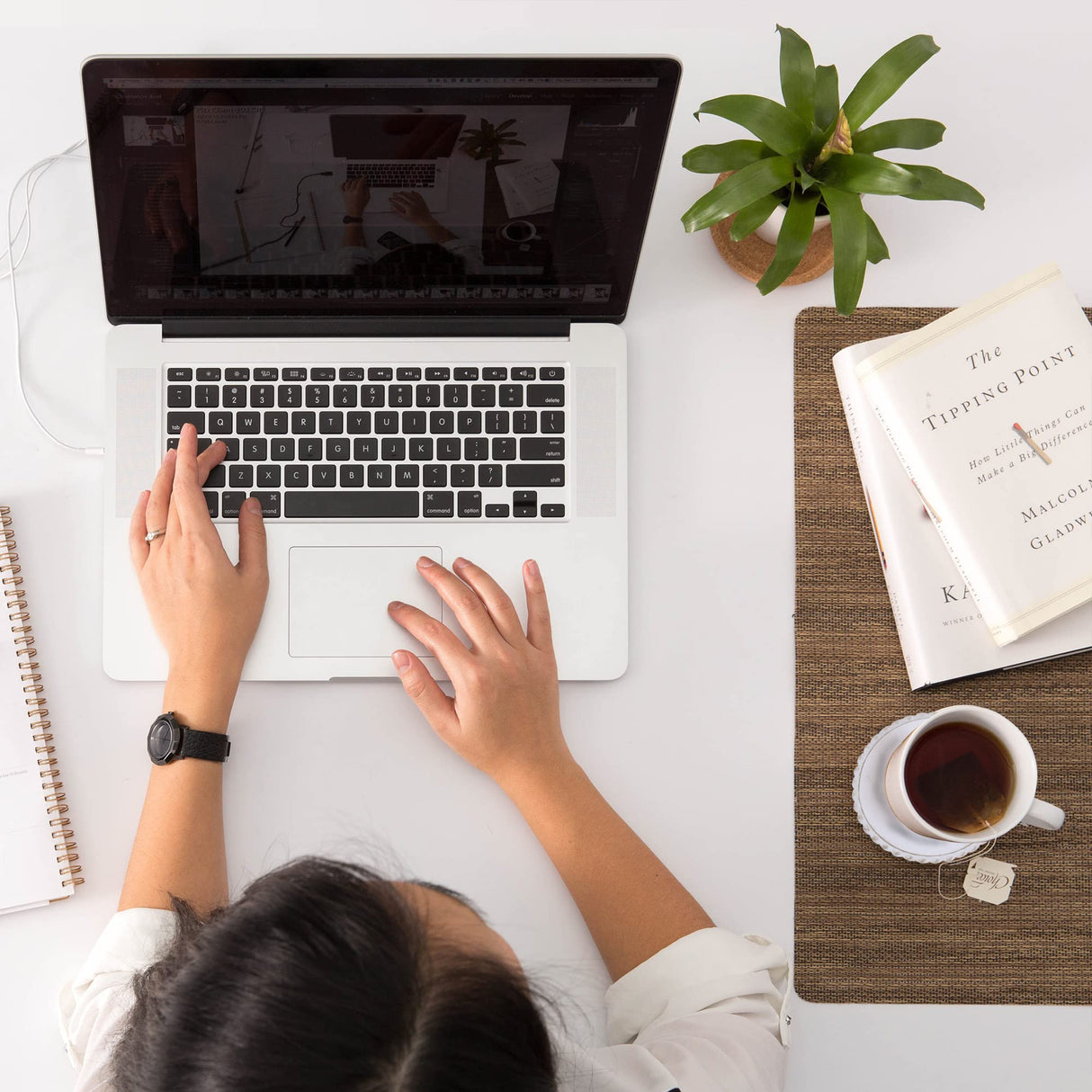 GENMOUS 6 Pack Farmhouse Wooden Bead Coasters with Metal Holder for Coffee Table Decor, Round Handmade Cup Coasters Set for Drinks Absorbent, Rustic Cute Coasters for Home Kitchen Table Décor GENMOUS & CO.