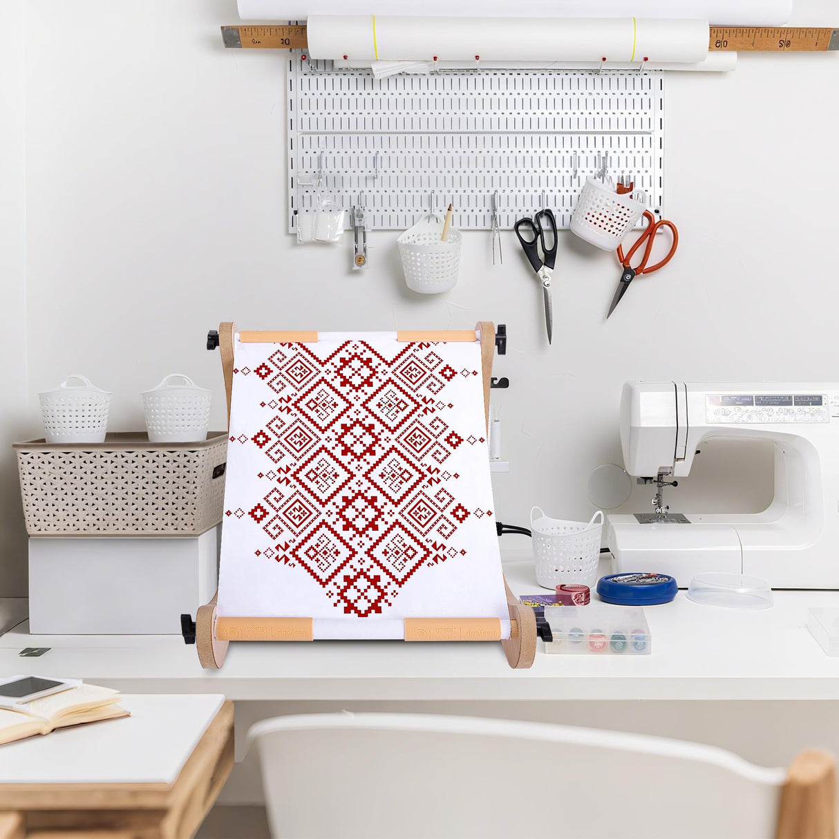 codree Adjustable Embroidery Table Stand, Wood Embroidery Hoop Holder, Hands-Free Cross Stitch Scroll Frame Needlepoint Stand for Lap or Table Top Stitching Sewing Supplies Craft Tool codree