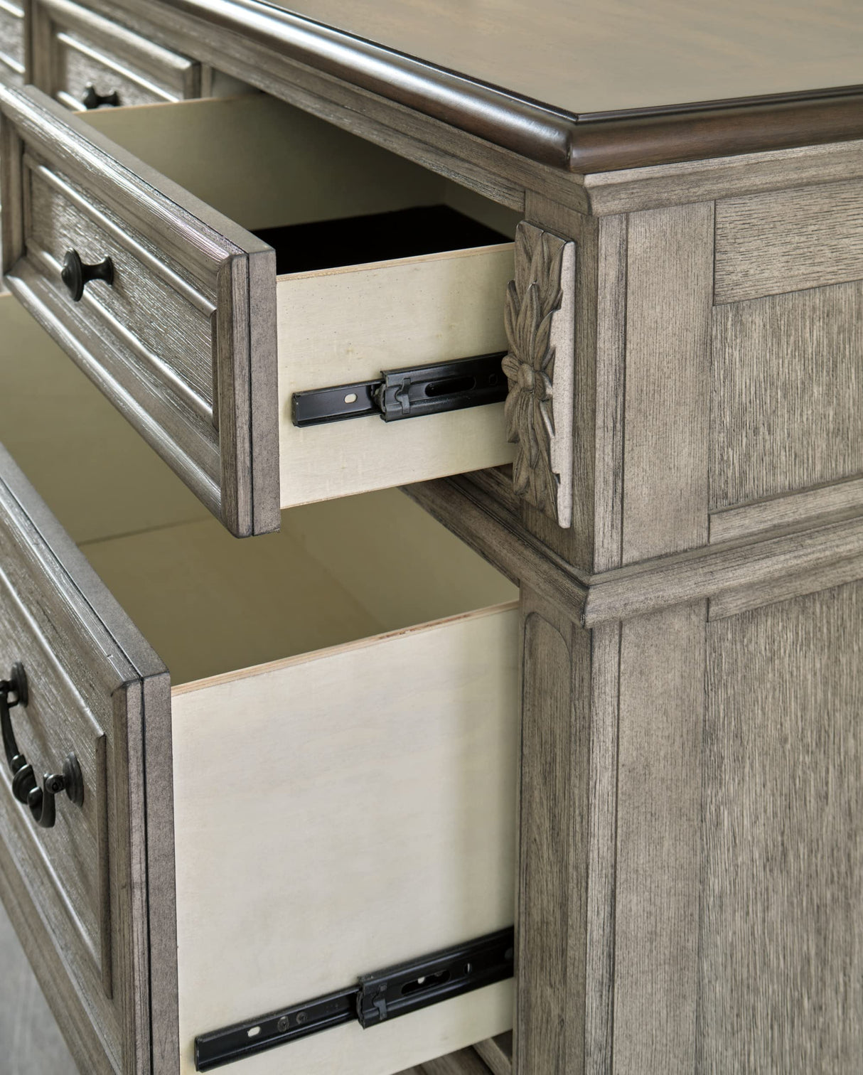 Signature Design by Ashley Londenbay Classic Farmhouse 7 Drawer Dresser, Brown & Gray Signature Design by Ashley