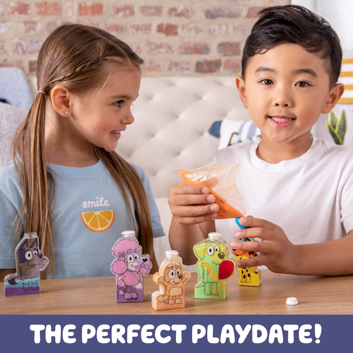 Bluey Sand Art Kit, Includes 5 Sand Art Bottles & 7 Colored Sands, Create Your Own Sand Art, DIY Kit, Fun Art Project for Kids Aged 6+ Bluey