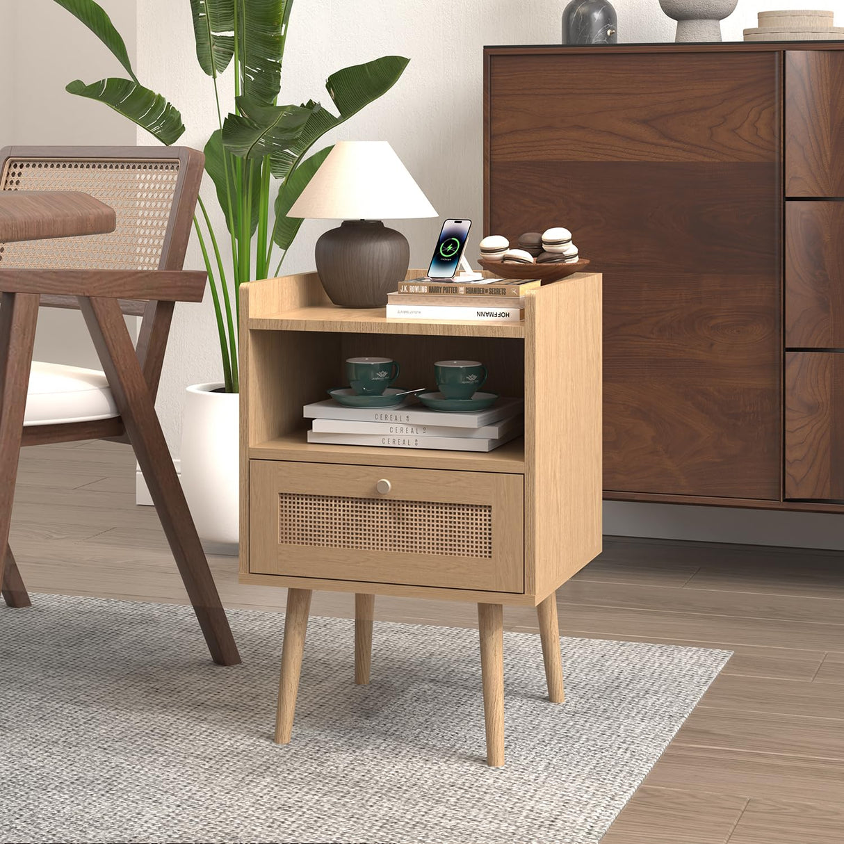 MECHYIN Rattan Nightstands Set of 2 with Charging Station, Bedside Tables Rattan Drawers Nightstands, Rattan End Table with Solid Wood Feet, Side Table Nightstands sets for Bedroom MECHYIN