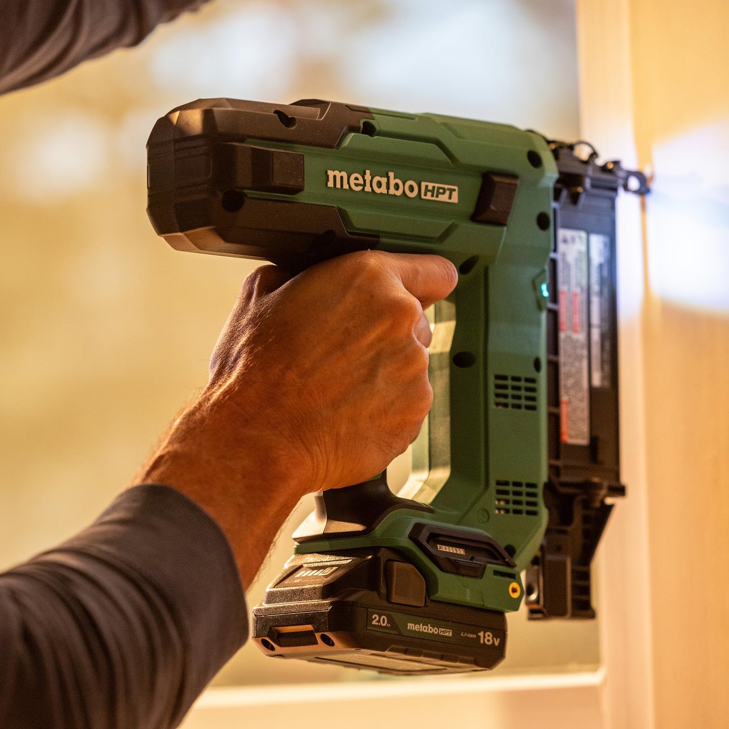 Metabo HPT 18V MultiVolt™ 18-Ga Compact Cordless Brad Nailer Kit, Includes 1-18V 2.0 Ah Battery, NT1850DG - WoodArtSupply