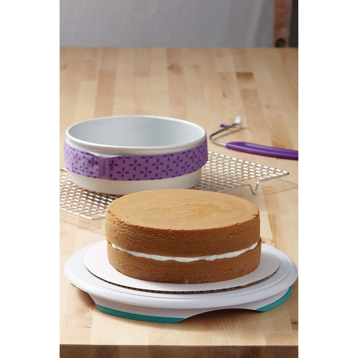 Wilton Performance Pans Aluminum Round Cake Pan, 9 x 2 in., Pack of 2 Wilton