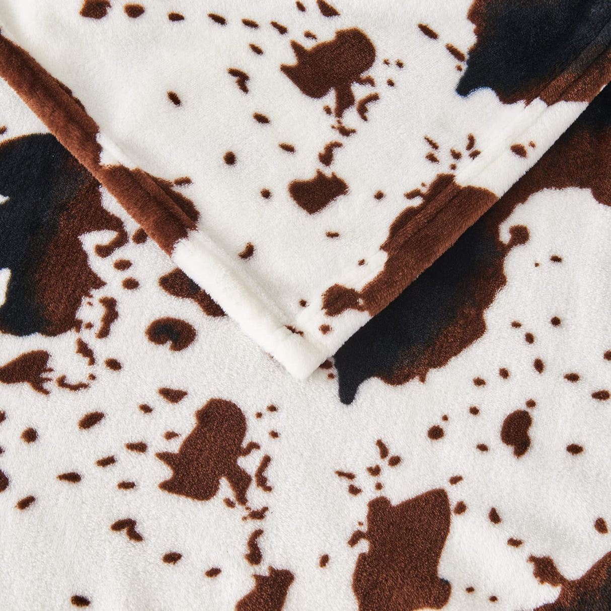 Soft Cow Print Blanket, Ultra Cozy Cow Throw Blanket for Couch Bed and Travel, Cow Decor Throw Blankets for All Seasons 50"x60" Edenleaf