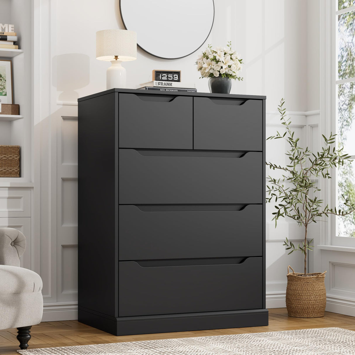 HOSTACK Modern 5 Drawer Dresser for Bedroom, Chest of Drawers with Storage, Wood Storage Chest Organizers with Cut-Out Handles, Accent Storage Cabinet for Living Room, Entryway, Hallway, Black HOSTACK