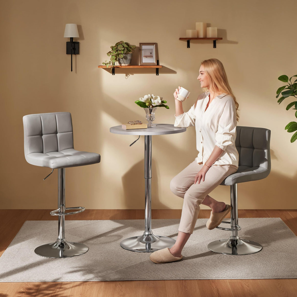 Yaheetech Round Bar Table, Adjustable Height and 360° Swivel Bar Tables, Cocktail Table with MDF Top, Silver Leg Base for Bar, Bistro, Café, Grey Yaheetech