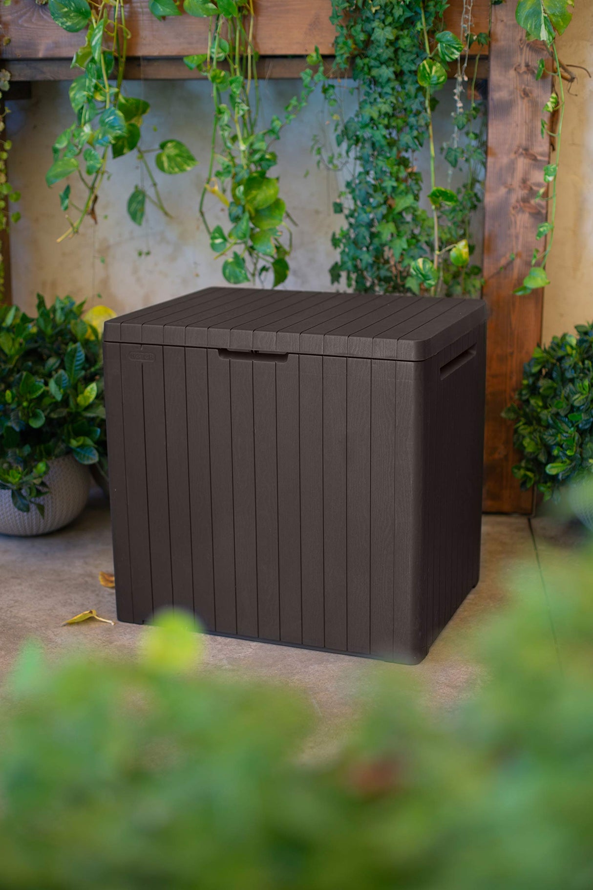 Keter City Outdoor Plastic Storage Box Garden Furniture 57.8 x 44 x 54.8 cm - Brown Keter